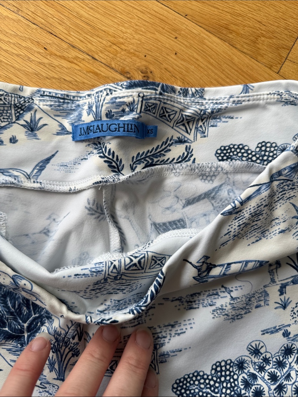 J. McLaughlin White & Blue Printed Jeans - Picture 4 of 6